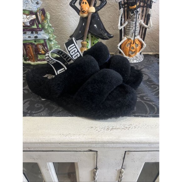 UGG USA Size 8 Yeah Slide Slip On Black White - Picture 1 of 6